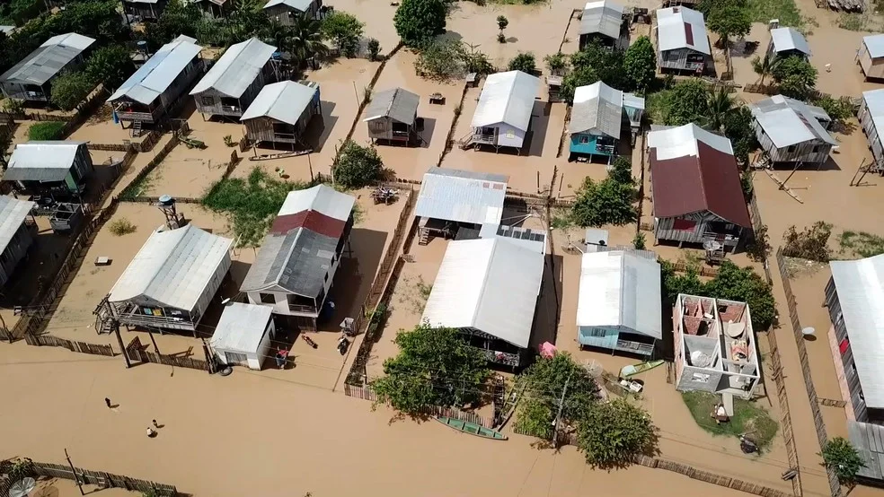 Cheia do Rio Purus alaga casas em Boca do Acre — Foto: Rede Amazônica