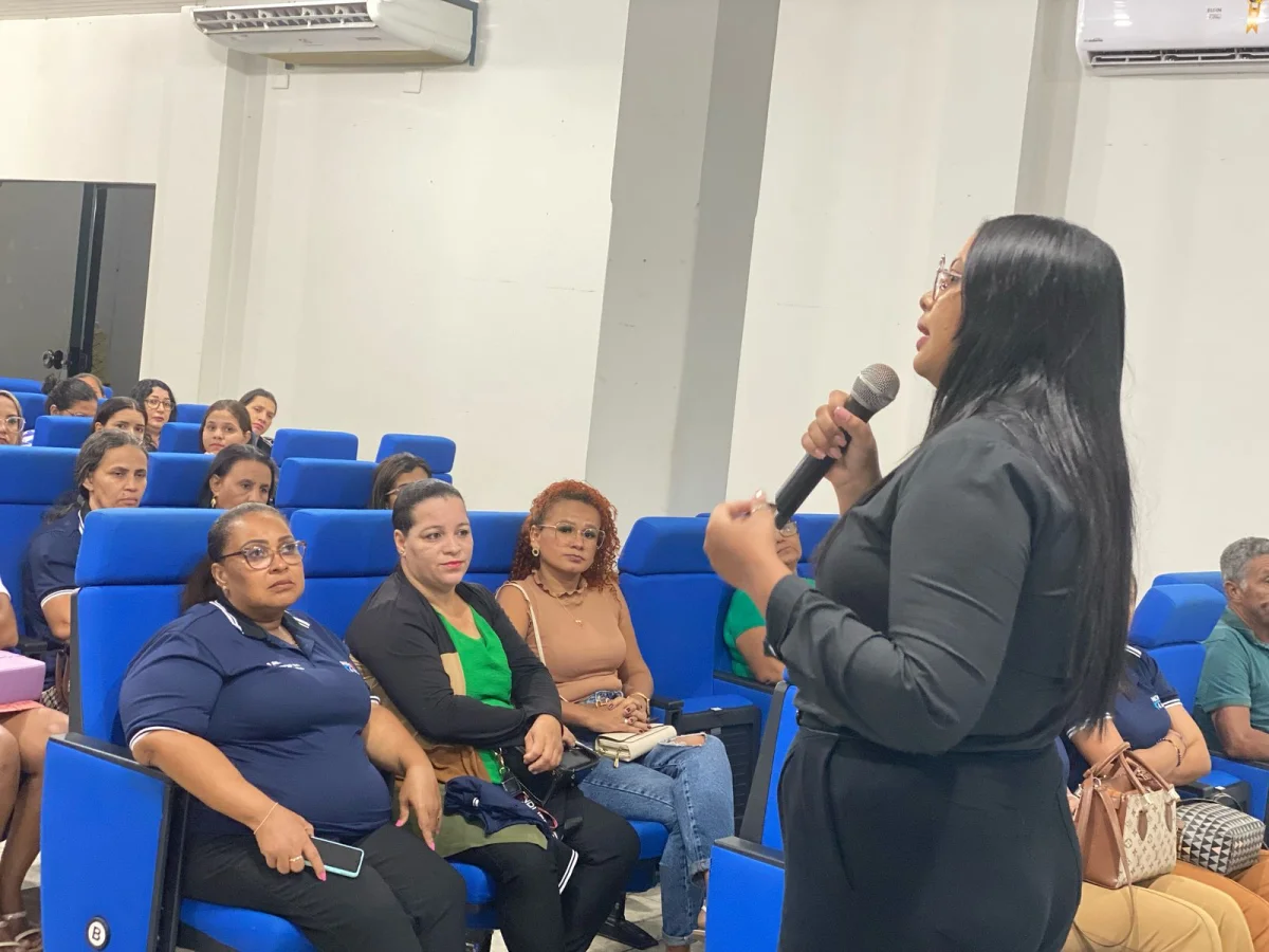 Prefeitura de Ji-Paraná realiza encontro de integração com servidores terceirizados da Educação