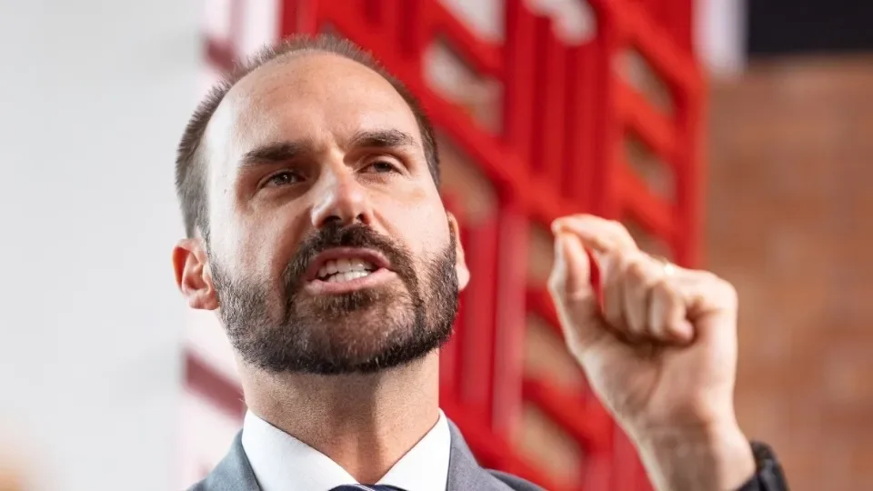 Motta envia ao Conselho de Ética pedidos de cassação de Eduardo