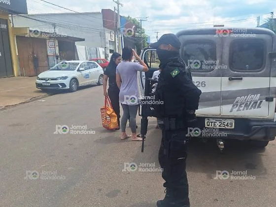 Grávida de sete meses é presa tentando entrar com drogas nas partes íntimas em presídio de Rondônia