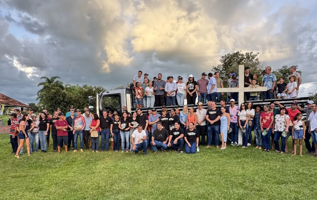 Produtores rurais recebem caminhão com apoio de Cirone