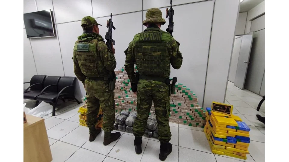 VÍDEO: Casal é preso com quase 400 quilos de drogas em operação