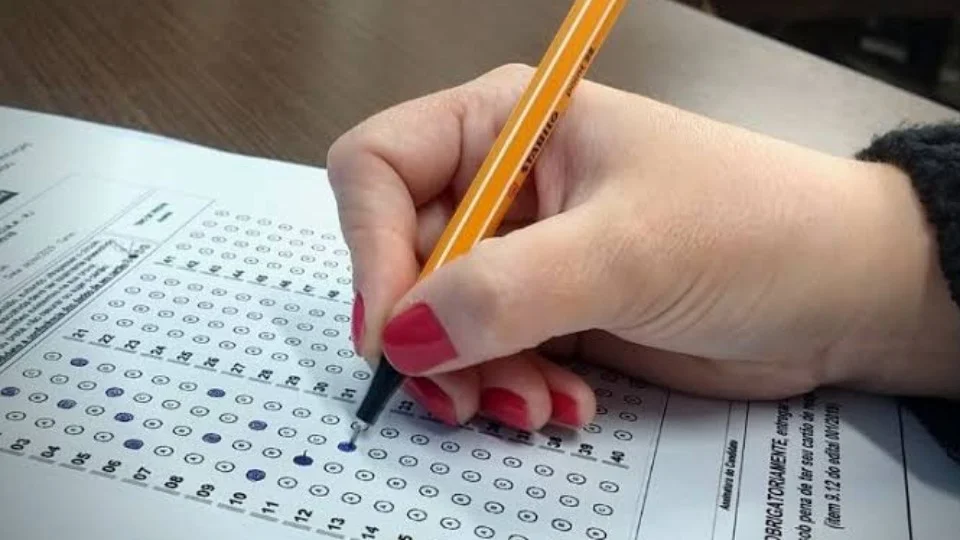 Prefeitura de Ariquemes lança concurso para professores com salários de até R$ 5.597,94